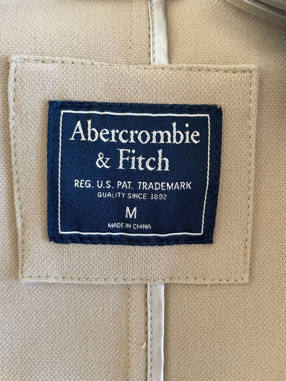 Abercrombie & Fitch Drapey Trench Coat in Khaki - Picture 8 of 16
